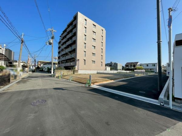 和歌山市秋葉町　土地の前面道路含む現地写真