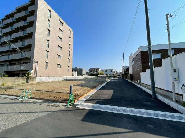 和歌山市秋葉町　土地の前面道路含む現地写真