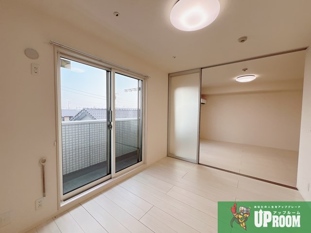 プライド＆グローリーの居間・リビング