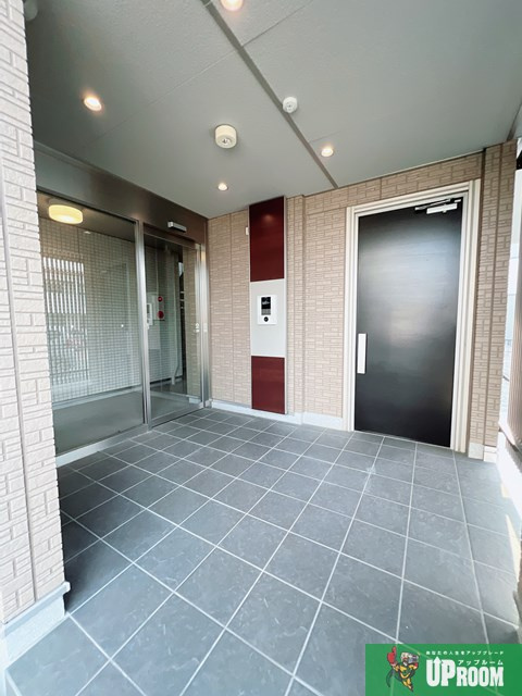 プライド＆グローリーのエントランス