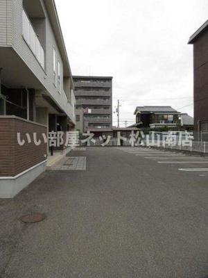 【駐車場】 | メゾン　ド　エトワール