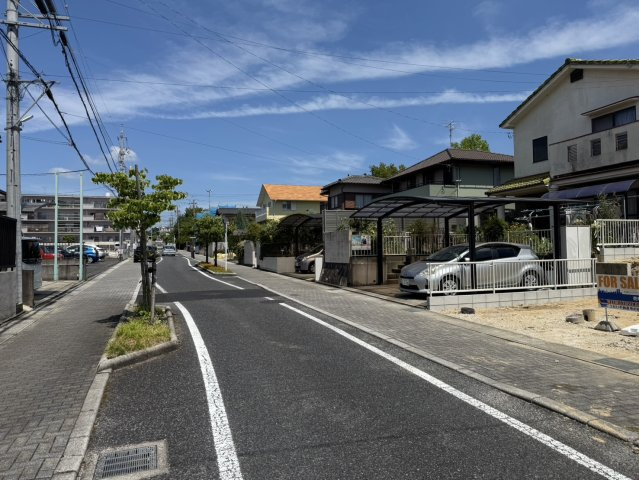 土地　豊田市大林町15丁目の前面道路含む現地写真