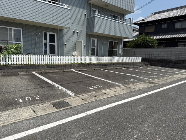 サンエルディムの駐車場