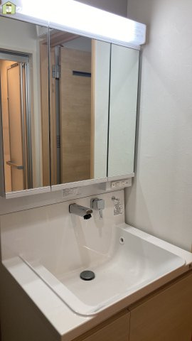 川口市長蔵3丁目　中古一戸建ての独立洗面台