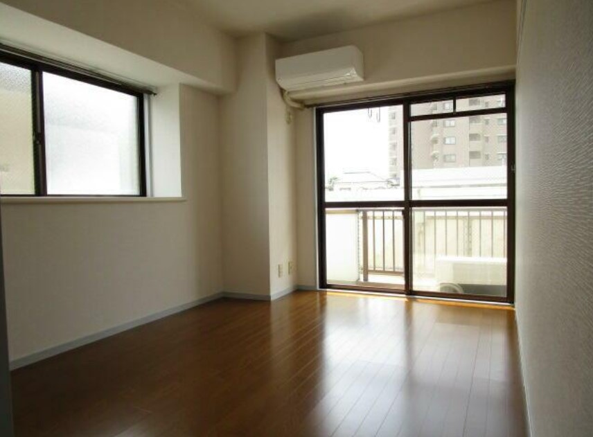 ドエルアクシオンの洋室