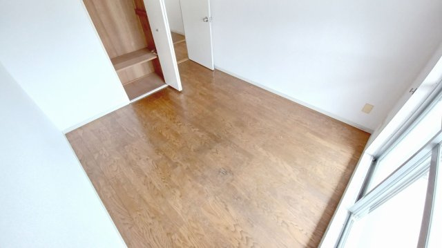 パークタウン五領第6団地5階の内装|西側洋室