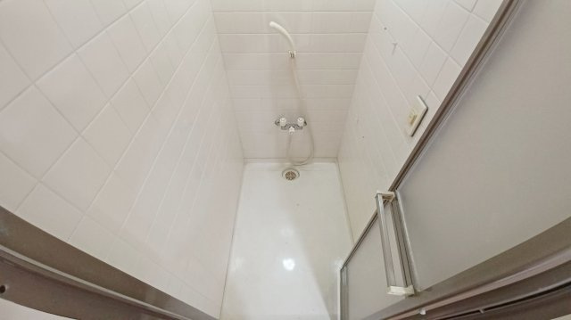 パークタウン五領第6団地5階の内装|西側シャワー室