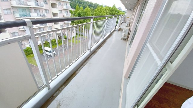 パークタウン五領第6団地5階の内装|南側バルコニー