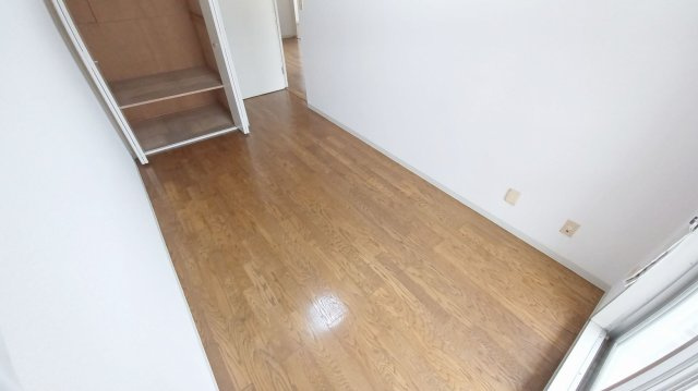 パークタウン五領第6団地5階の内装|東側洋室