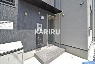 ハーモニーテラス中川東のエントランス