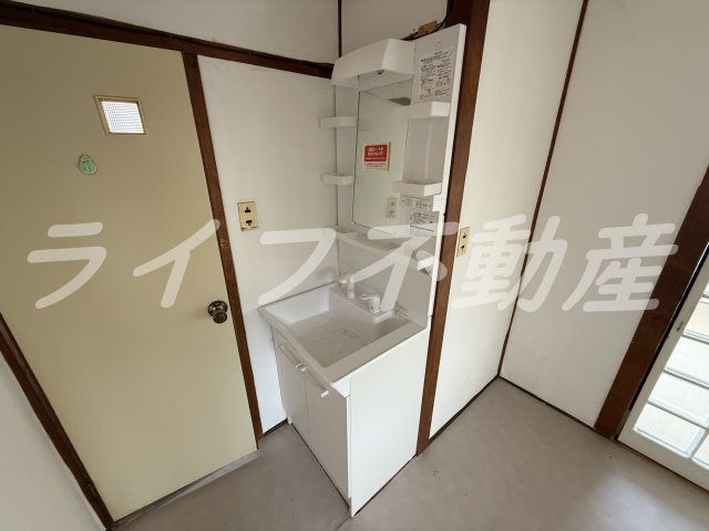 セントラルパークビルの独立洗面台|独立洗面台です