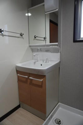 【洗面所】 | Ube Sky Hills | 脱衣スペースもあります