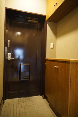 【玄関】 | Ube Sky Hills | 収納もある玄関です