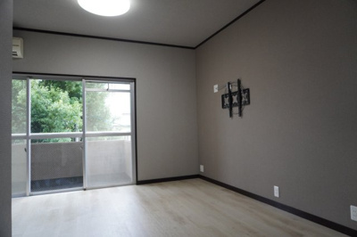 【居間・リビング】 | Ube Sky Hills | ゆったりとしたリビングです