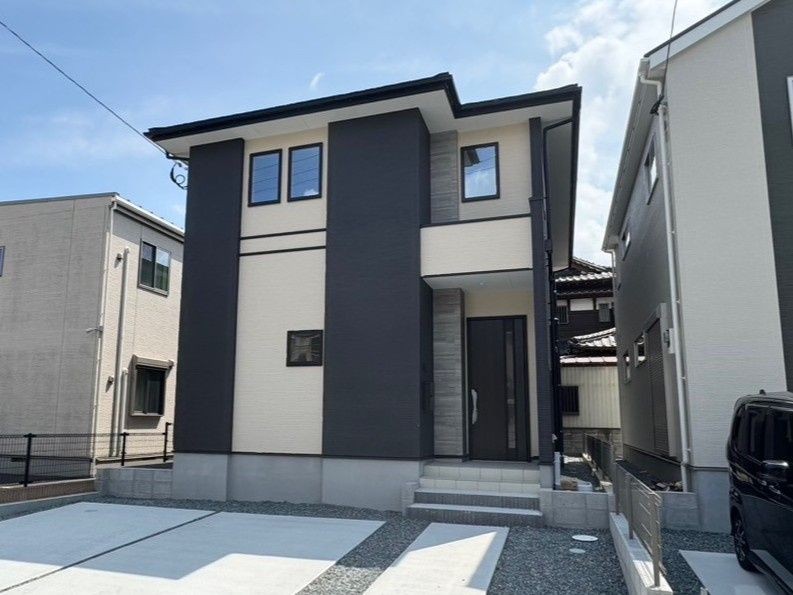 ーFor.M Iーフォルムー小倉南区北方３丁目3期　【小倉南区　新築戸建て】の外観|スタイリッシュでモダンなデザインが魅力♪【小倉南区　新築戸建て】