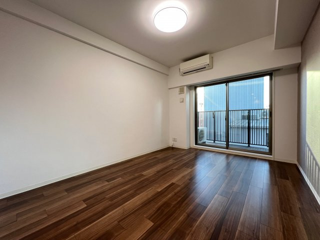 コンフォリア京町堀の洋室