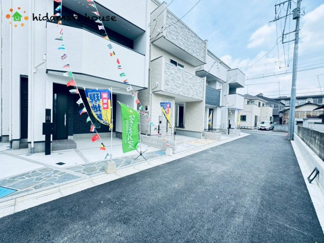 北区宮原町⑥　新築戸建　ミラスモシリーズ04の前面道路含む現地写真