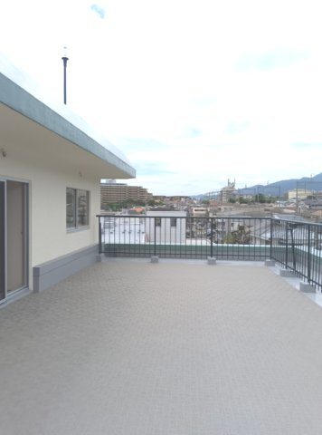 岡本センチュリーマンションのバルコニー