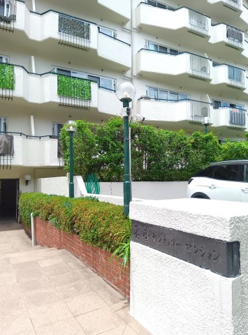 岡本センチュリーマンションの外観