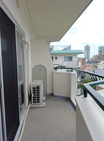 岡本センチュリーマンションのロビー