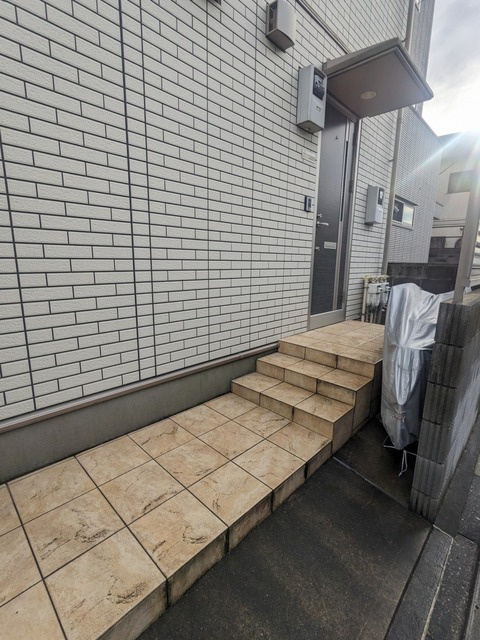 エクレール代沢のエントランス|ハウスメーカーセキスイハイム施工