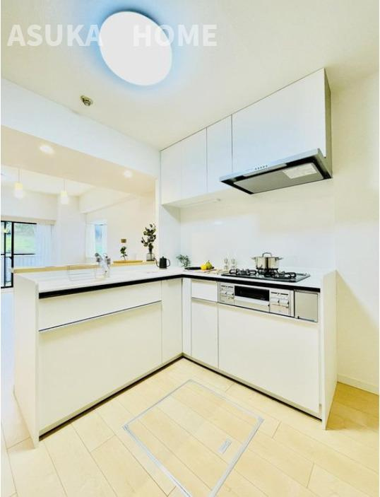 ピュアハイツ南万騎が原のキッチン|コンパクトなキッチンで掃除もラクラク