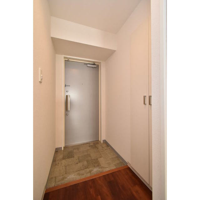 南堀江プライマリーワンの玄関