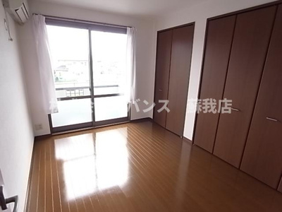 【寝室】 | ボナール小山１ | 落ち着いて過ごせるお部屋なので、寝室にいかがでしょうか