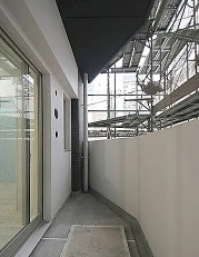 セレニテ本町リアンのバルコニー