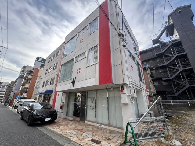 ループ江坂の外観
