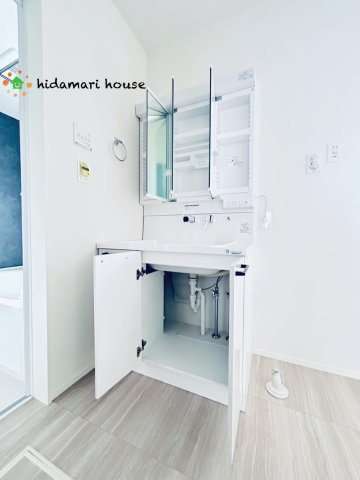 見沼区大和田町　新築戸建　TIARA01の独立洗面台