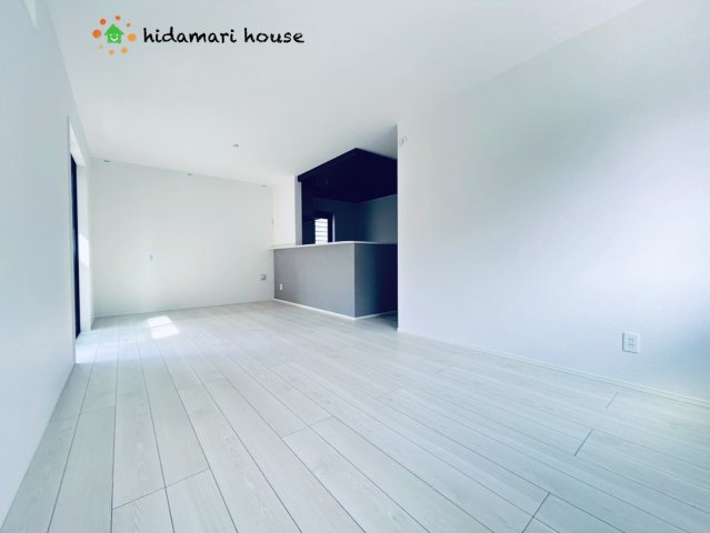 見沼区大和田町　新築戸建　TIARA01の居間・リビング