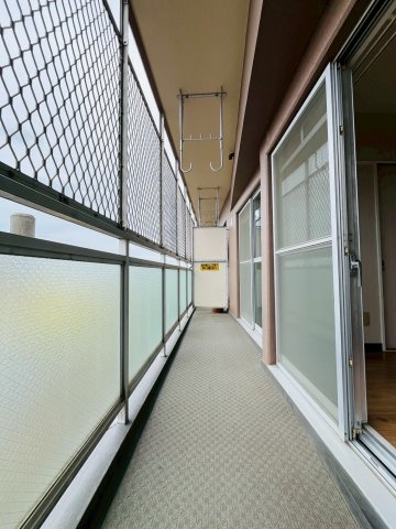 シャトラン藤江のバルコニー