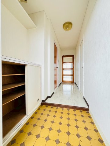 シャトラン藤江の玄関