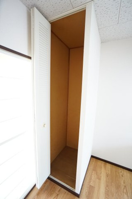 【収納】 | ウエストハイツⅡ | ※同物件・反転タイプの写真です。