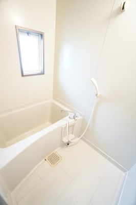 【浴室】 | ウエストハイツⅡ | ※同物件・反転タイプの写真です。