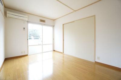 【洋室】 | ウエストハイツⅡ | ※同物件・反転タイプの写真です。