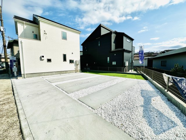 平塚市南金目  1号棟 11期の駐車場