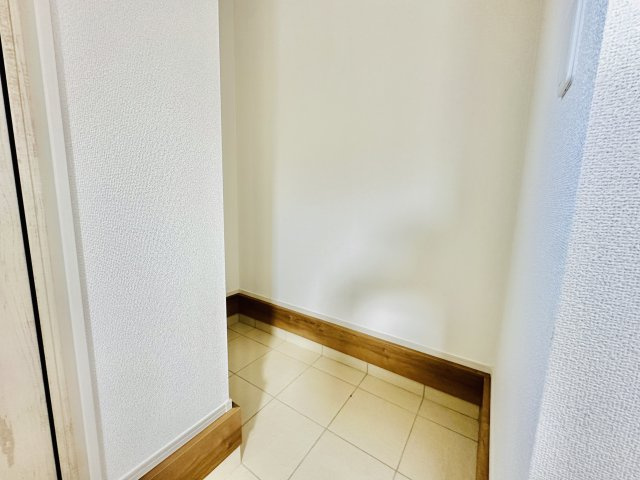 平塚市南金目  1号棟 11期の収納