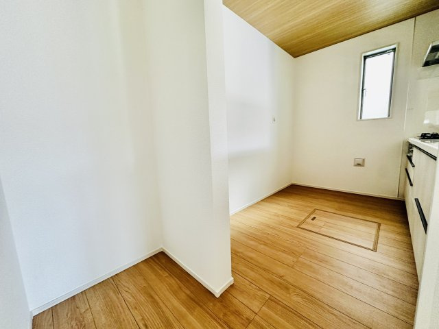 平塚市南金目  1号棟 11期のダイニング