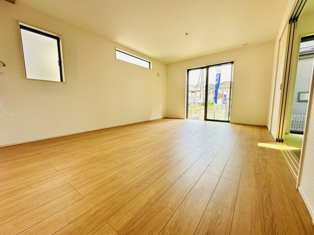 平塚市南金目  1号棟 11期の居間・リビング