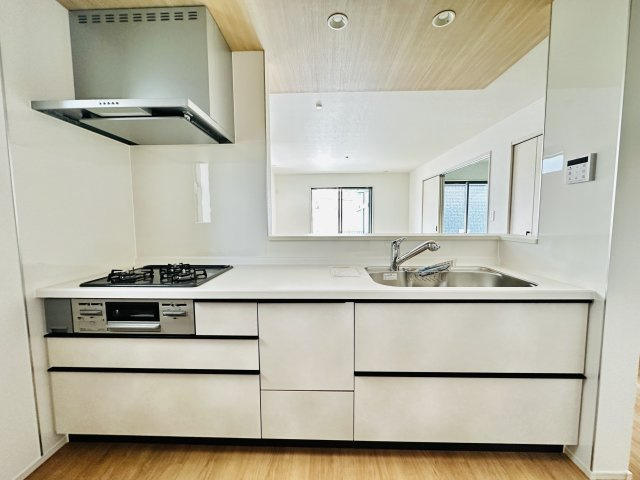 平塚市南金目  1号棟 11期のキッチン