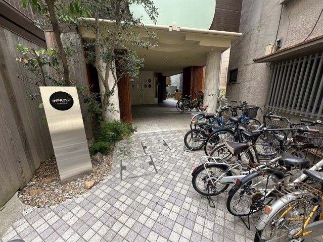 インプルーブ天六のエントランス