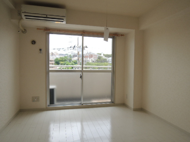 ジュネス桜ヶ丘の洋室|【ジュネス桜ヶ丘】