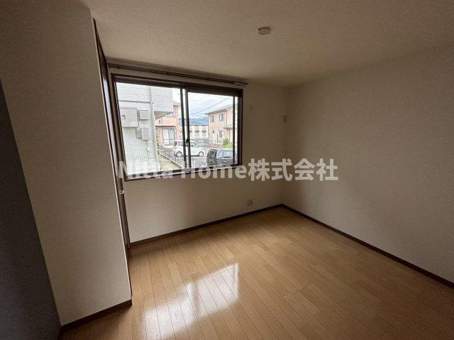 ディアコートＥの内装|洋室は６帖と５．６帖の２部屋になります＊