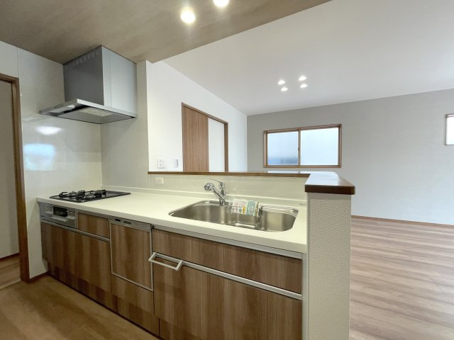 【キッチン】 | 熊谷市上之第8期　ワイウッドコート　新築戸建　全8区画　3号棟