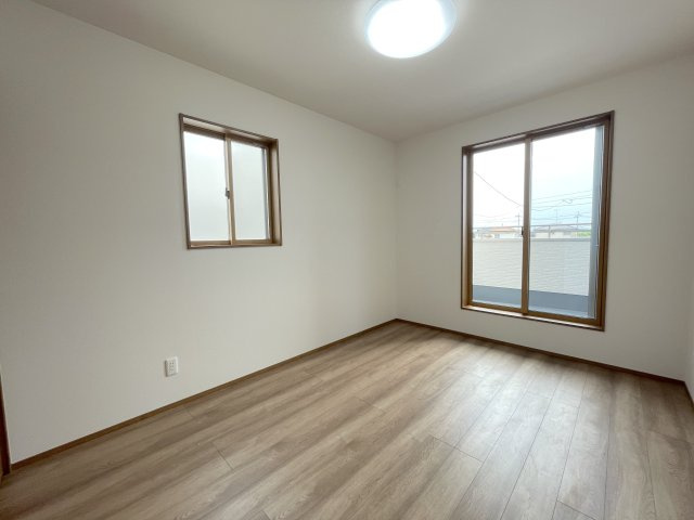 【寝室】 | 熊谷市上之第8期　ワイウッドコート　新築戸建　全8区画　3号棟