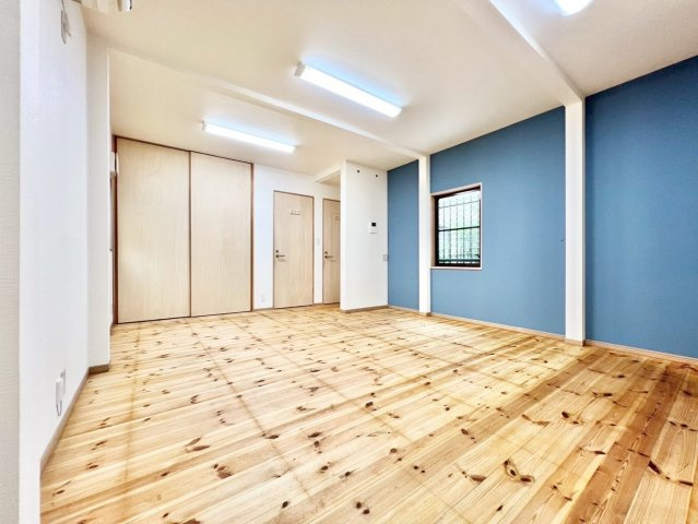 世田谷区北烏山6丁目　中古戸建の洋室|笑顔を育む明るい居住空間です。

ご内見希望・資料請求などお気軽にお問い合わせ下さい！
03-5990-5201