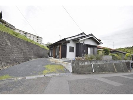 【外観】 | 高台の人気平屋建てです。