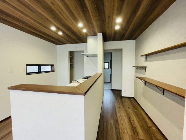 【キッチン】 | 熊谷市上之第8期　ワイウッドコート　新築戸建　全8区画　4号棟